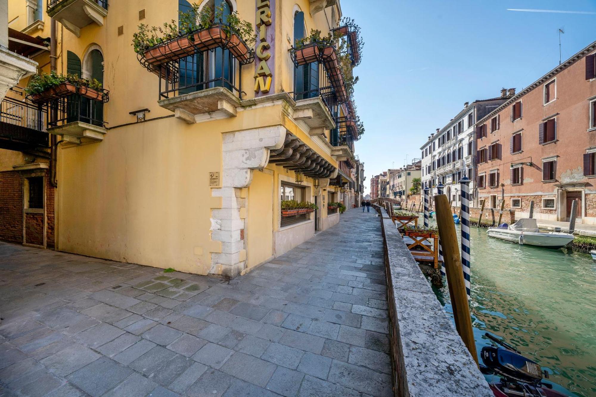 Casa Guggenheim Bed & Breakfast